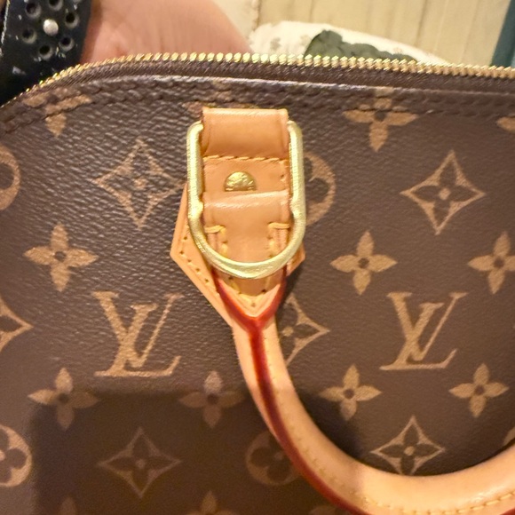 Louis Vuitton Alma PM Authentic - Picture 9 of 11